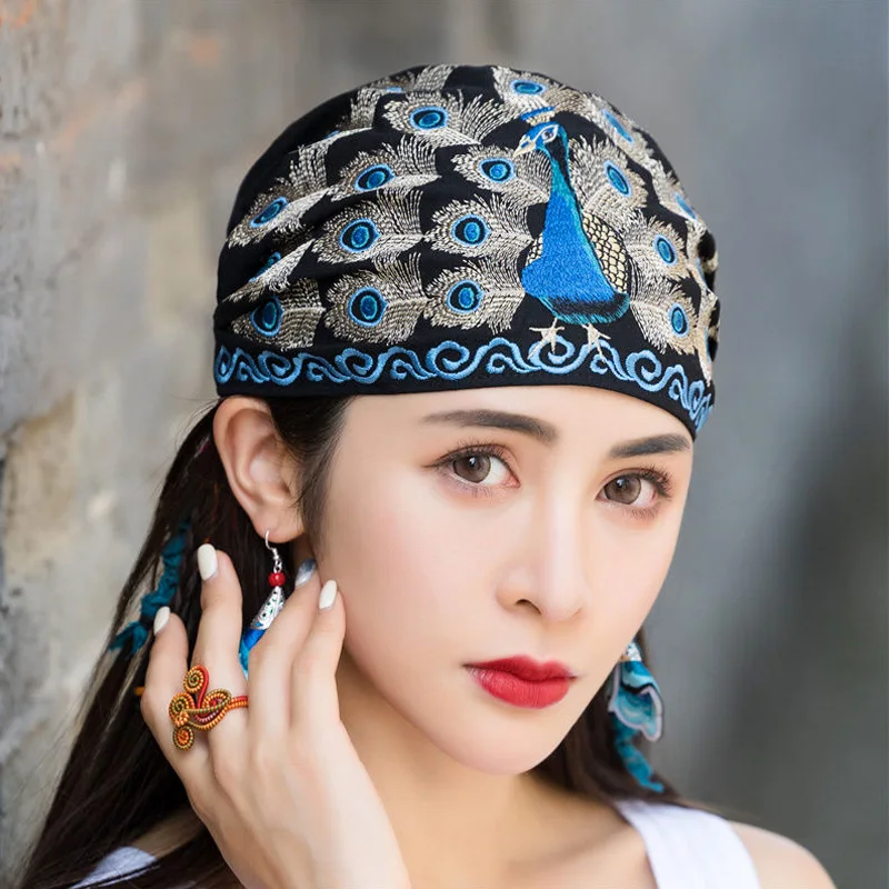 

Fashion Womens Spring Summer Knitted Beanie Hat Knit Skull Cap Beanies for Women Peacock Embroidery Headwear Ladies Outdoor Hats