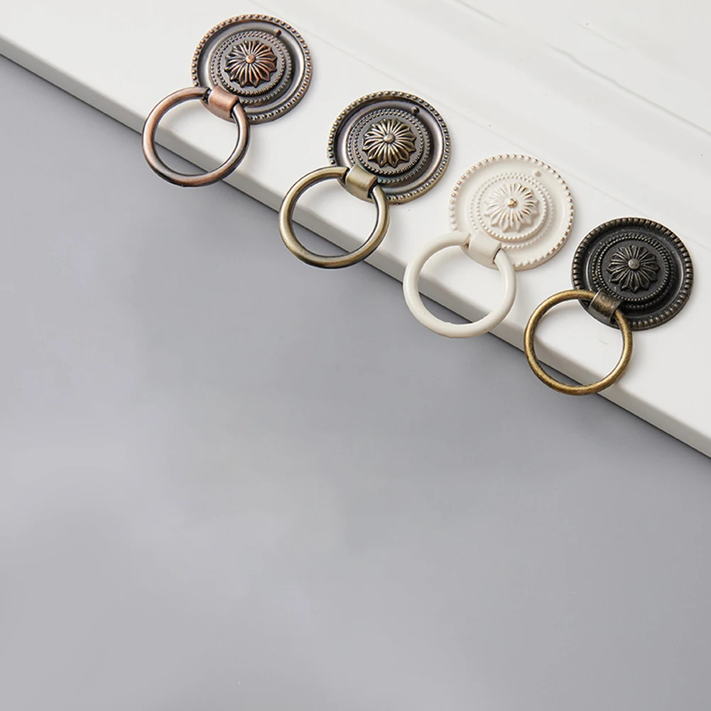 Antique Finish Retro Cabinet Knobs for Wardrobe Doors Drawer Fronts Cupboard Panels and Dresser Hardware Zinc Alloy Material