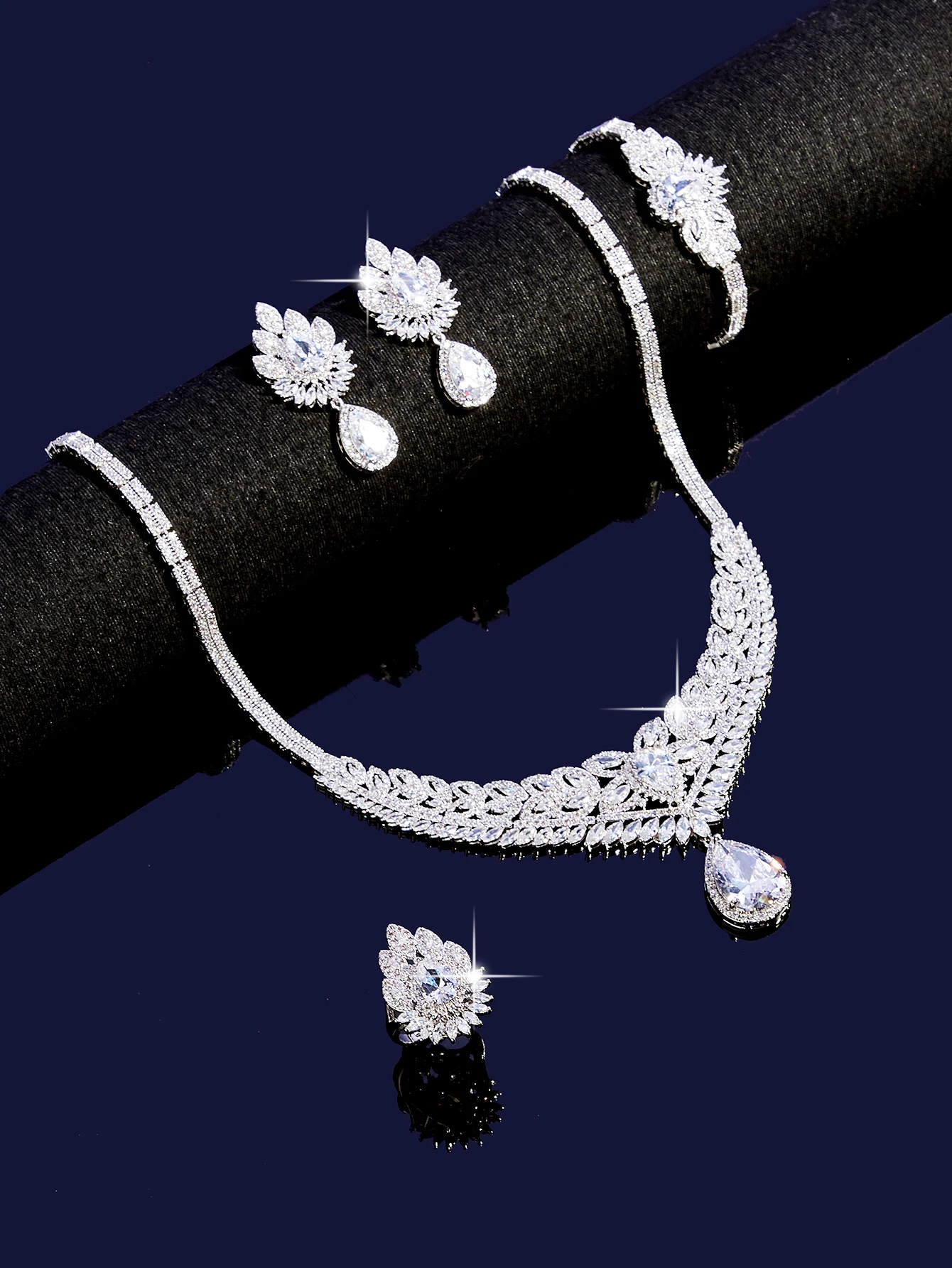 

New arrival Classic Brand Gorgeous 5 Colors Options Crystal Water Drop Jewelry Party Wedding Jewelry Sets For Elegant Women