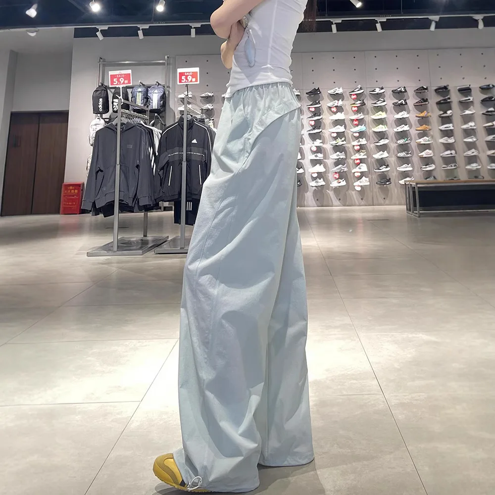 

Быстросохнущие спортивные брюки-карго в американском стиле для женщин, новая летняя модель, утягивающие, повседневные широкие брюки для невысоких женщин