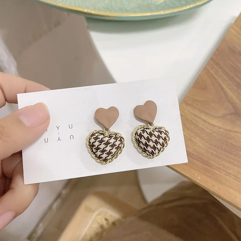 Luxury Houndstooth Woven Earrings Trendy Winter Vintage Cloth Geometric Ear Studs Fashion Jewelry Women New Year Gift