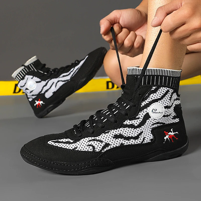 

New High-Top Wrestling Shoes for Men and Women, Breathable Non-Slip Fighting and Combat Shoes, Professional Training Ankle Suppo