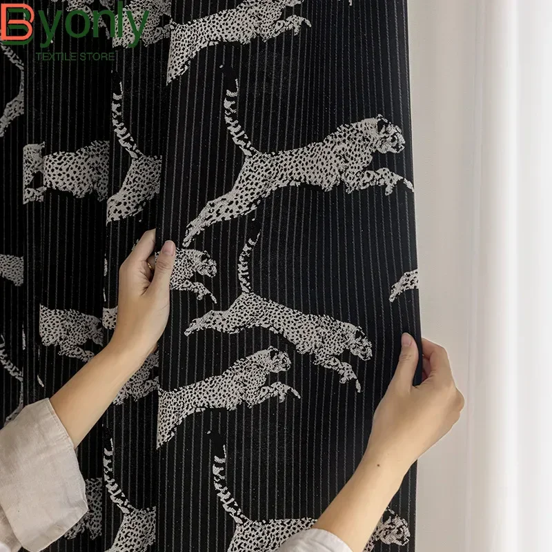 French Retro Black and White Rose Print Chenille Curtains for Living Room Bedroom Balcony Bay Window Customized Finished Product