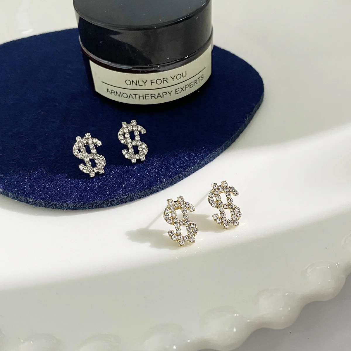 Shining Dollar Symbol Full Crystal Rhinestone Stud Earring for Women Simple Temperament Jewelry Girl Valentine's Day Gift