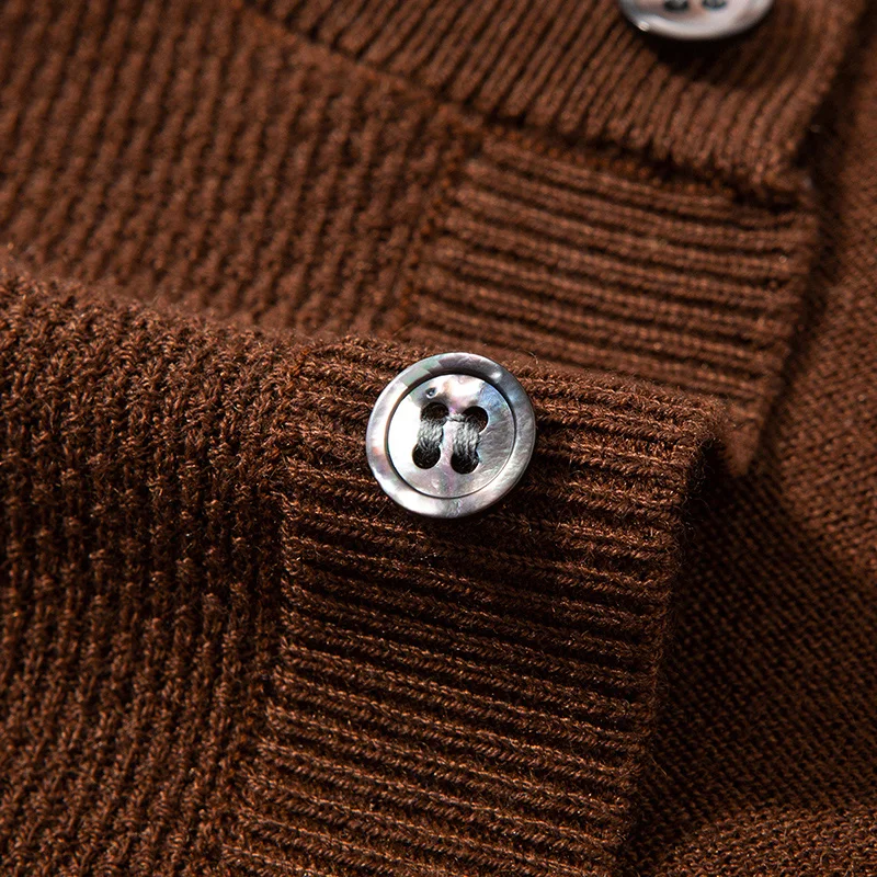 الرجال العصرية هنري طوق سترة 2025 الخريف الشتاء ليوسيل متماسكة الملابس أزرار الموضة الصوف مزيج تريكو البلوفرات البلوزات