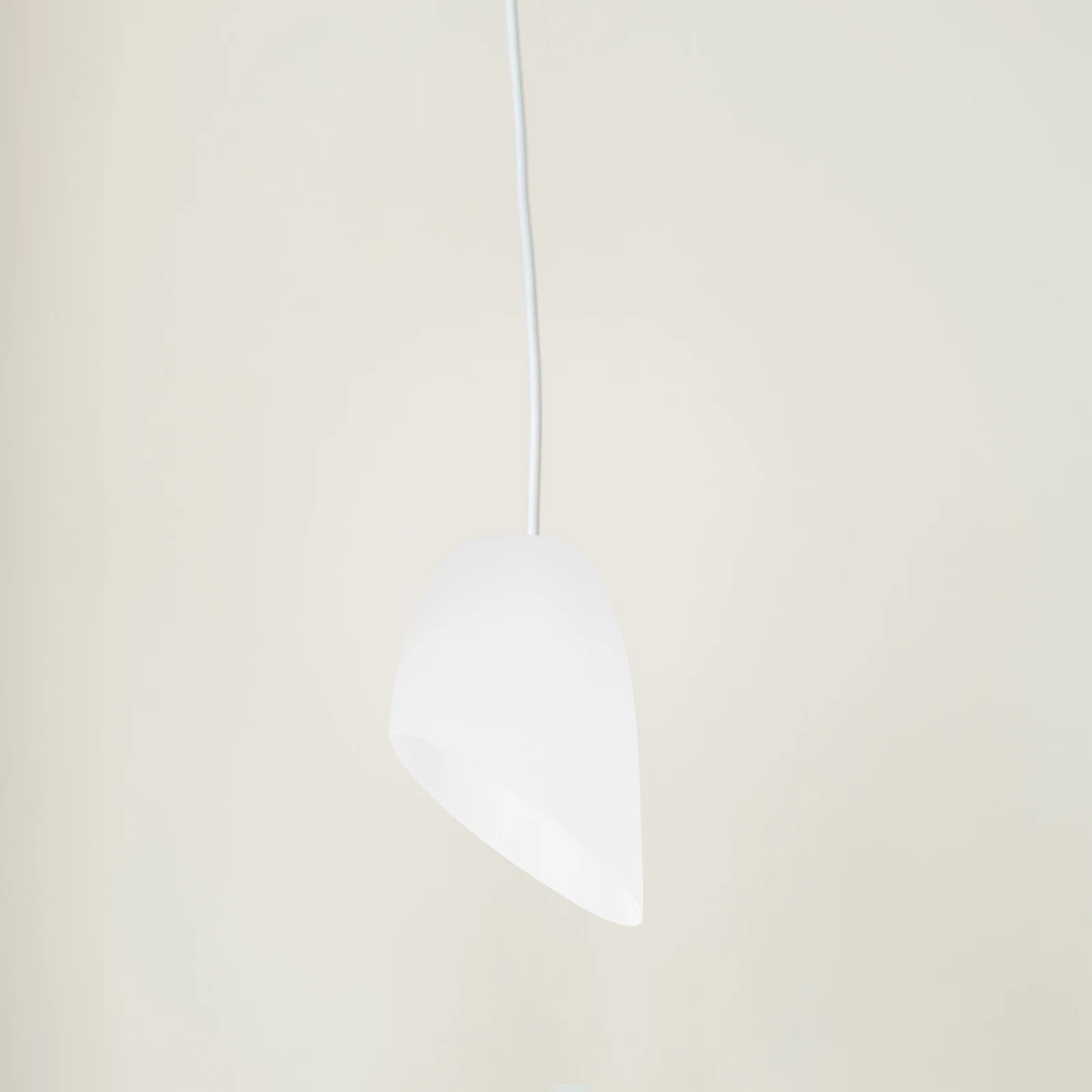 

Acrylic Horseshoe Lamp Cover Replacement Glass Wall Light Shades for Table Floor Hanging Lamp Inclined Head Bedroom