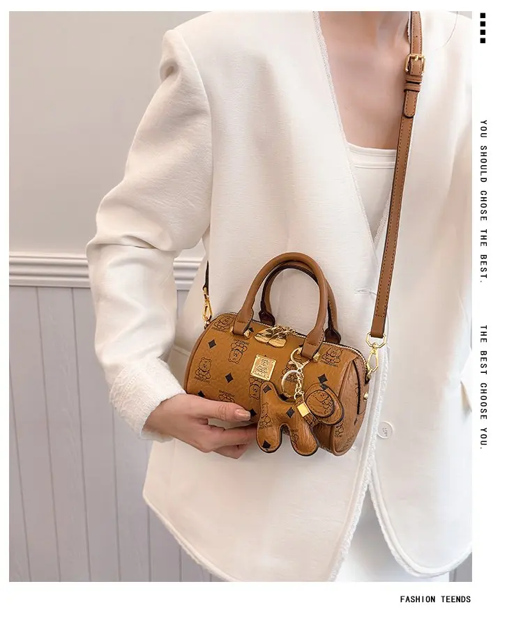 

Luxury Casual Vintage Shoulder Bag With Textured Finish And Chic Letter Logo Offering Roomy Compartments Includes Diaper Bag