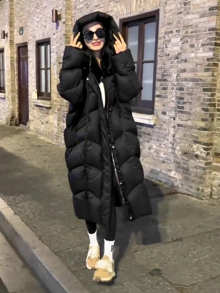 Długi płaszcz puchowy z kapturem, za kolano, damski, ciepły, w stylu koreańskim, prosty krój, materiał z pamięcią kształtu.