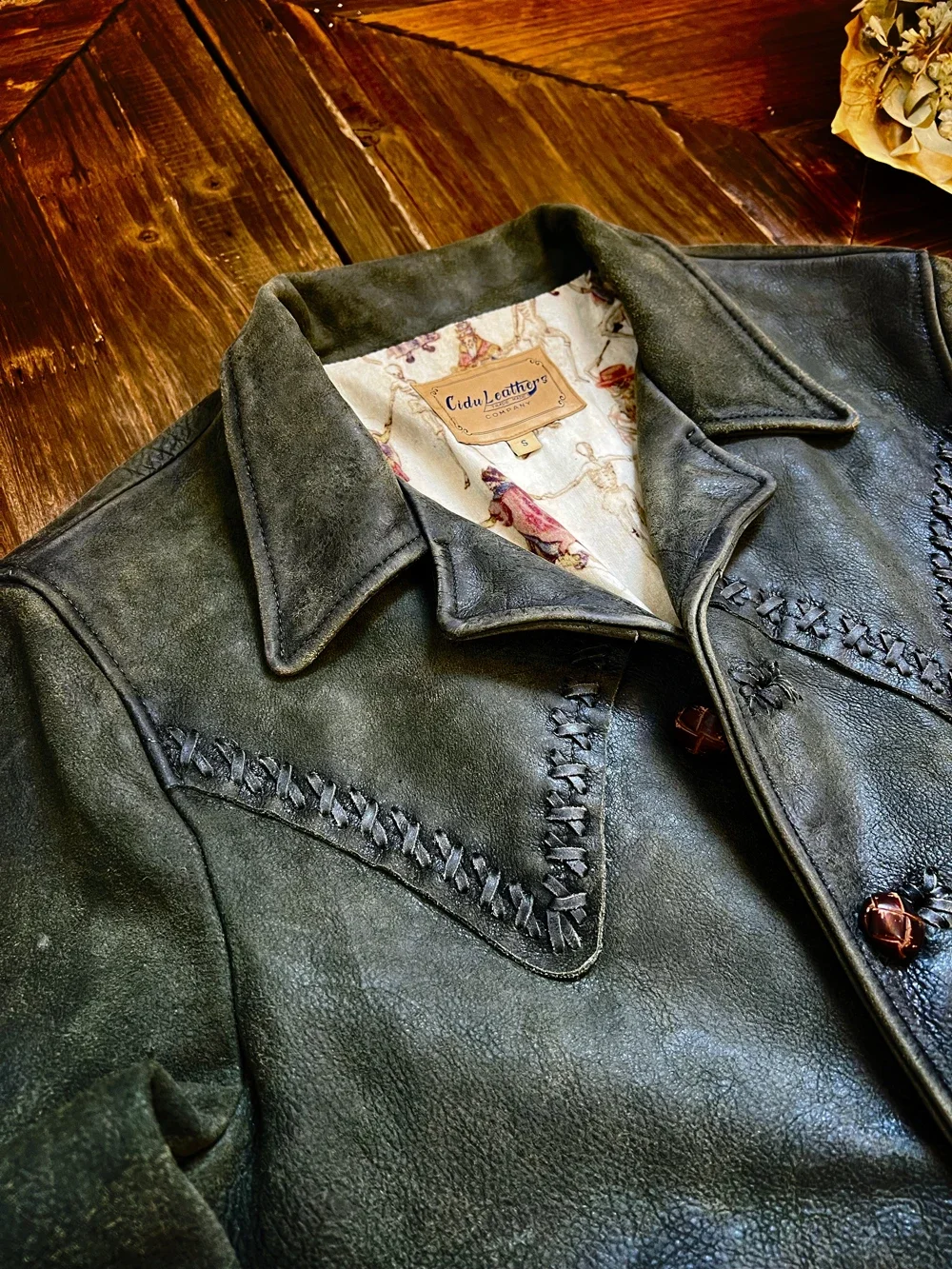 Tailor Brando American Vintage Washed and Aged Short Leather Jacket Hand-woven Personalized Lapel Jacket