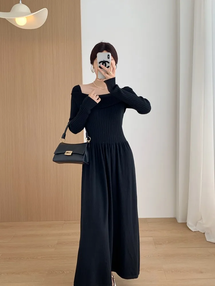 One Shoulder Temperament Long Sleeved Knitted Dress For Women In Autumn And Winter, Unique High-End Feeling, Slim Fit Long Skirt