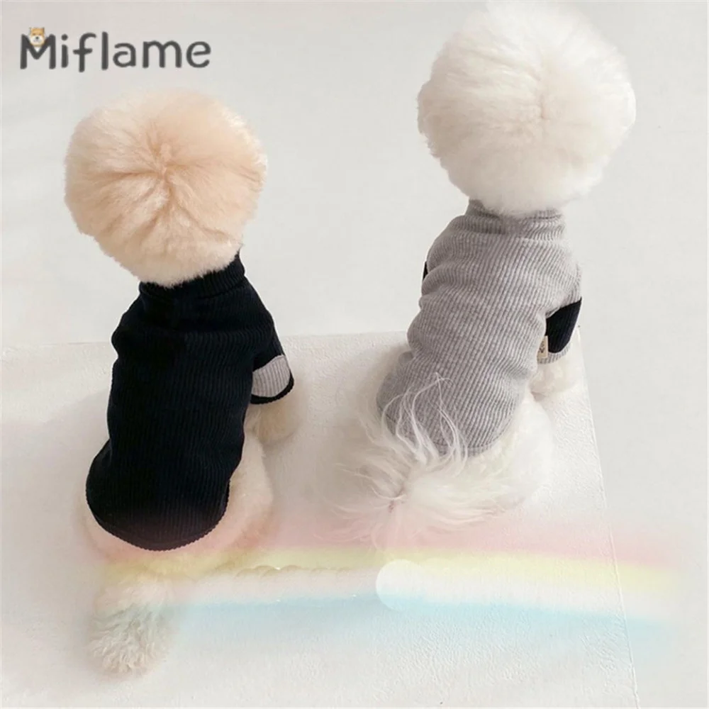 

Miflame Pet Knitted Cat Dog Clothing Contrasting Colors Concave Convex Vertical Stripes Comfortable Poodle Bulldog Casual Coat