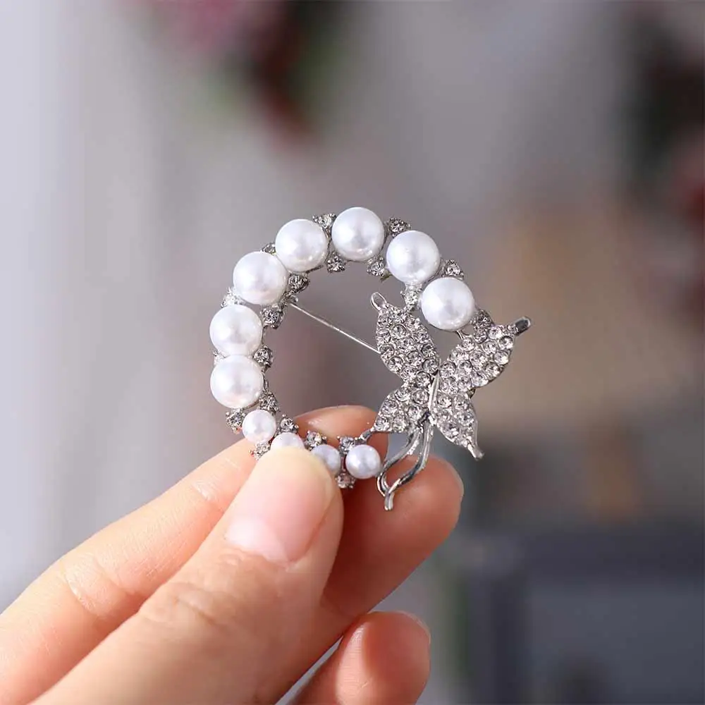 Baroque Circle Butterfly Brooch Elegant Trend Wreath Butterfly Brooch Rhinestone Personality Rhinestone Circle Brooches Party