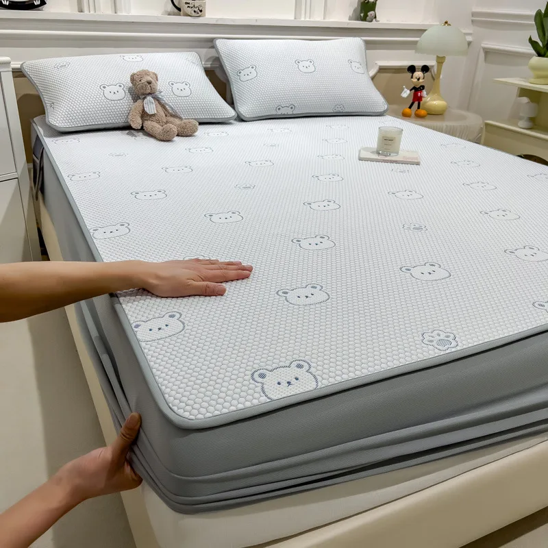 Machine Washable Super Cool Summer 7D PE Ice Bean Cooling Mattress Cover Three Piece Set Breathable Soft Cool Bed Mat For Dorm