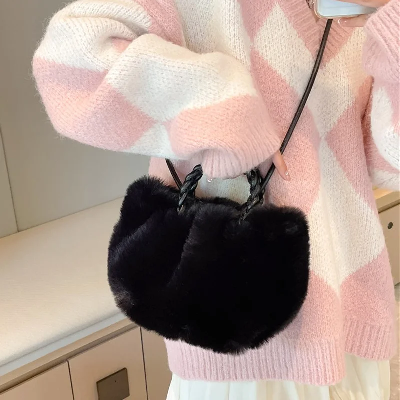 

Luxury Women's Fur Bag Winter Luxury Artificial Fur Tote Cloud Bag New Fashion Large Capacity Plush Crossbody Bag