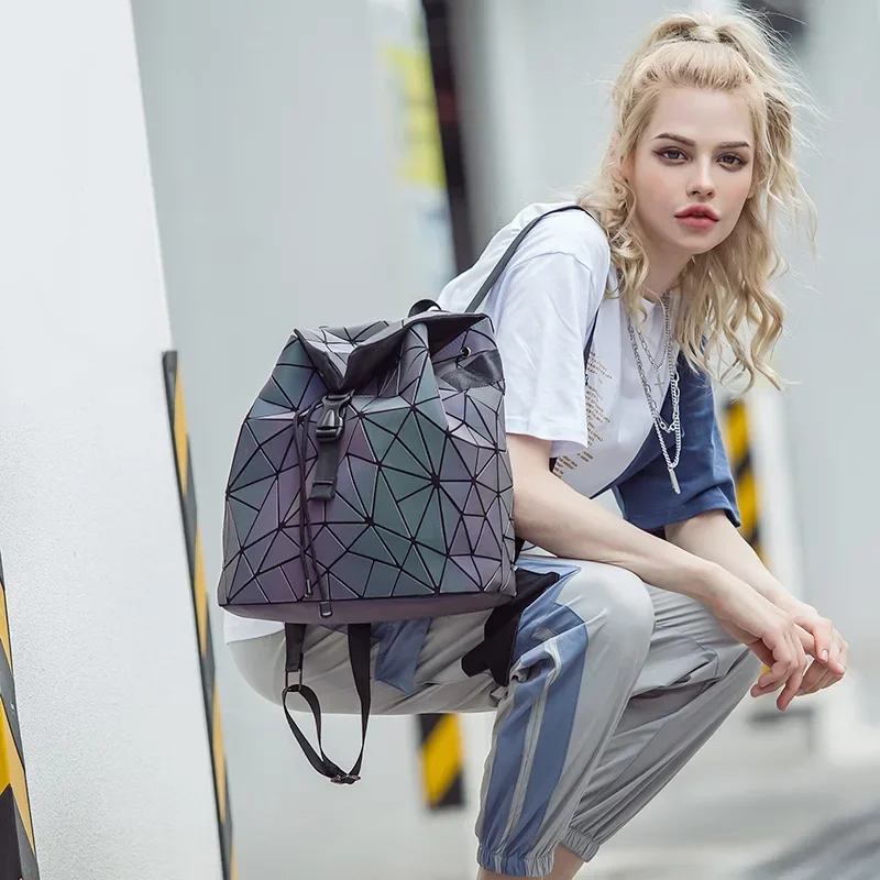 Mochila para mujer, mochilas femeninas con lentejuelas a cuadros geométricas luminosas para chicas adolescentes, mochila con cordón, mochila holográfica