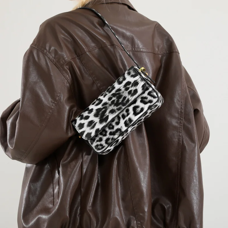 

Niche Design Crossbody Bag for Women Elegant Commuter Purse Minimalist Shoulder Tote Chic Day Night Bag Versatile Top Handle Bag