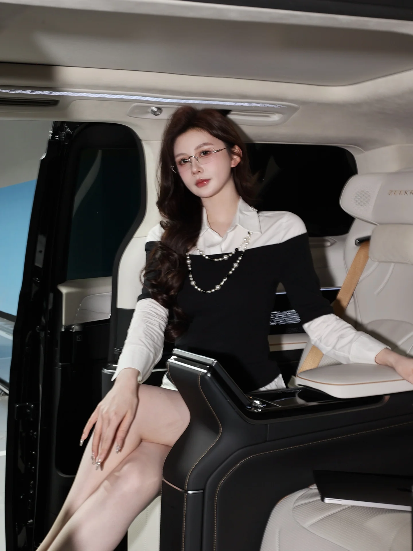 

Azhen Parisian Diva Knitted Patchwork Shirt Fake Two-Piece Casual Style Waist-Cinching Long Sleeve Women's Spring 2026