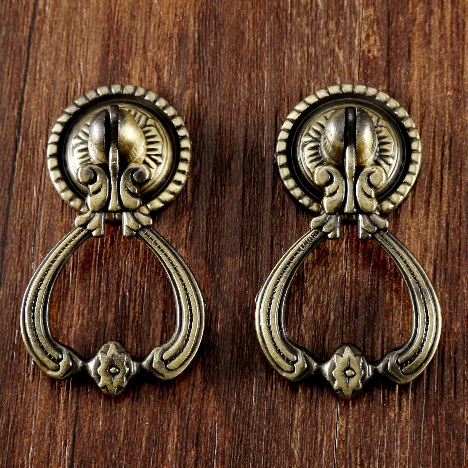 DRELD 2Pcs Antique Brass Furniture Handles Vintage Cabinet Knobs and Handles Door Closet Cabinet Drawer Pull Handle for Kitchen