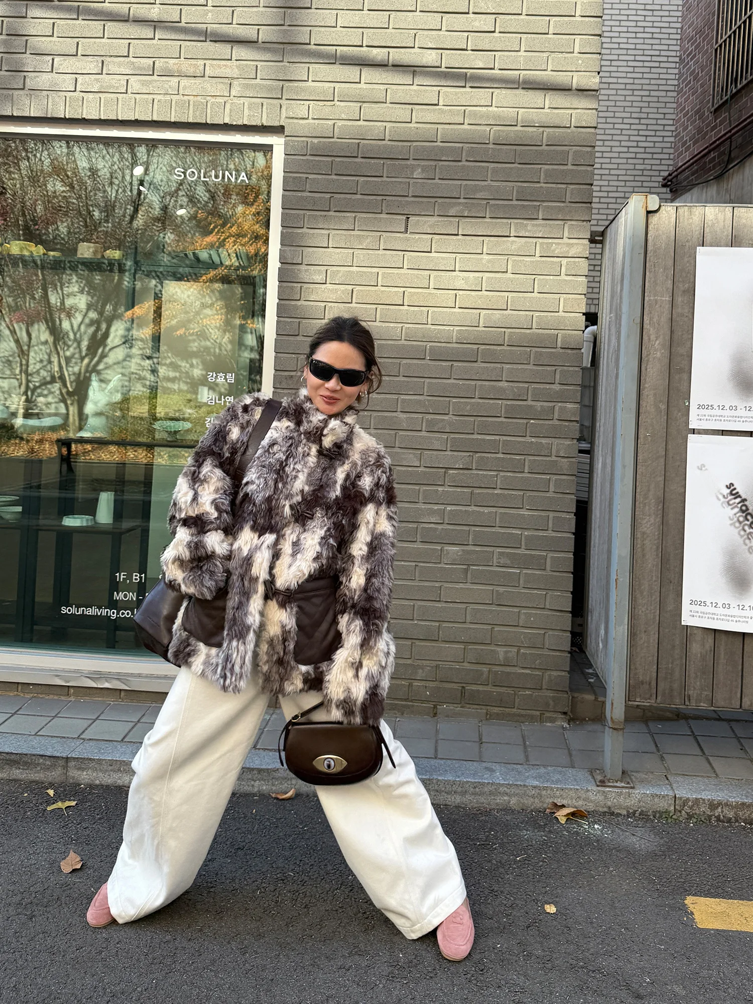 

Пальто WXLSTUDIO Slavic Girl свободного кроя с воротником-стойкой, имитацией меха, экологичной окраской, длинными рукавами, средней длины, на пуговицах