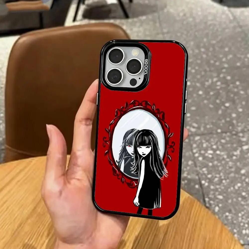 حافظة هاتف Comics E-Emily The Strange لهاتف iPhone17,16,15,14,13,12,11 Plus، Pro Max غطاء داخلي مطلي بالفضة الملونة