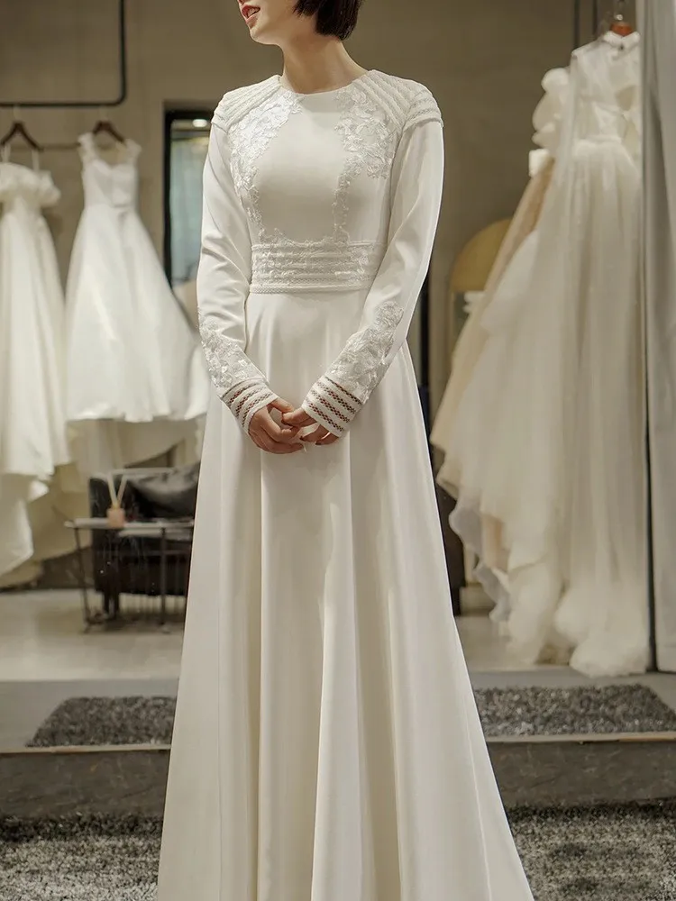 High-end Simple Temperament Bridal Dress A-line Round Neck Long Sleeve Trailing Wedding Dress