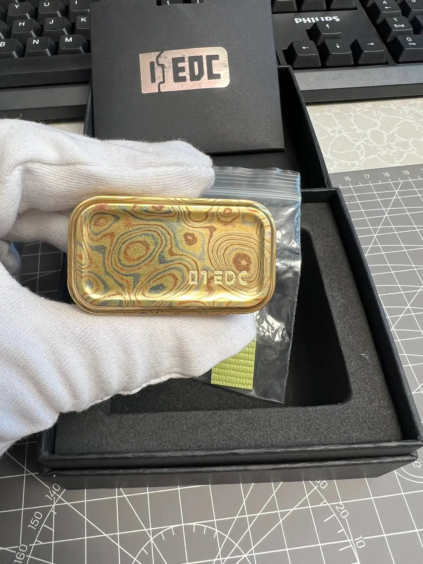 01EDC+01 Copper Hor… - image