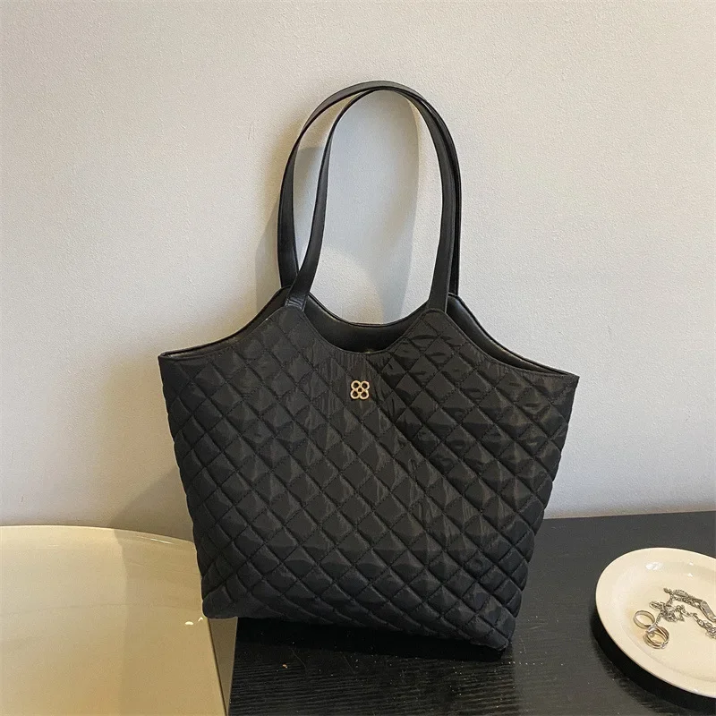 

2025 New Retro European Vintage Tote Bag for Women, Large Capacity Summer Commuter Shoulder Bag Oversized Work Purse Fashion
