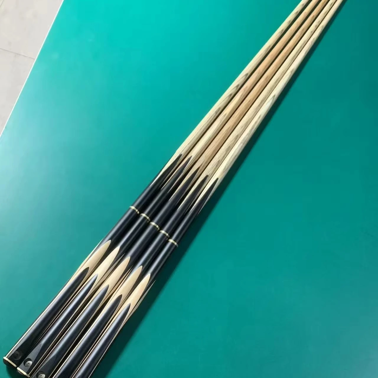 

Factory Direct Sales New Billiard Cue Stick 3/4 PC Ash Wood Material 57inches 9.5Mm Tip Snooker Stick for Salepromote Sales
