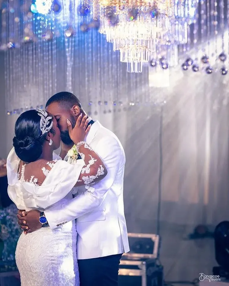 Customized Sheer Neck Shinny Beads Appliques Mermaid Bridal Dress Vestidos De Novia  Vintage  Wedding Gowns with Removable Skirt