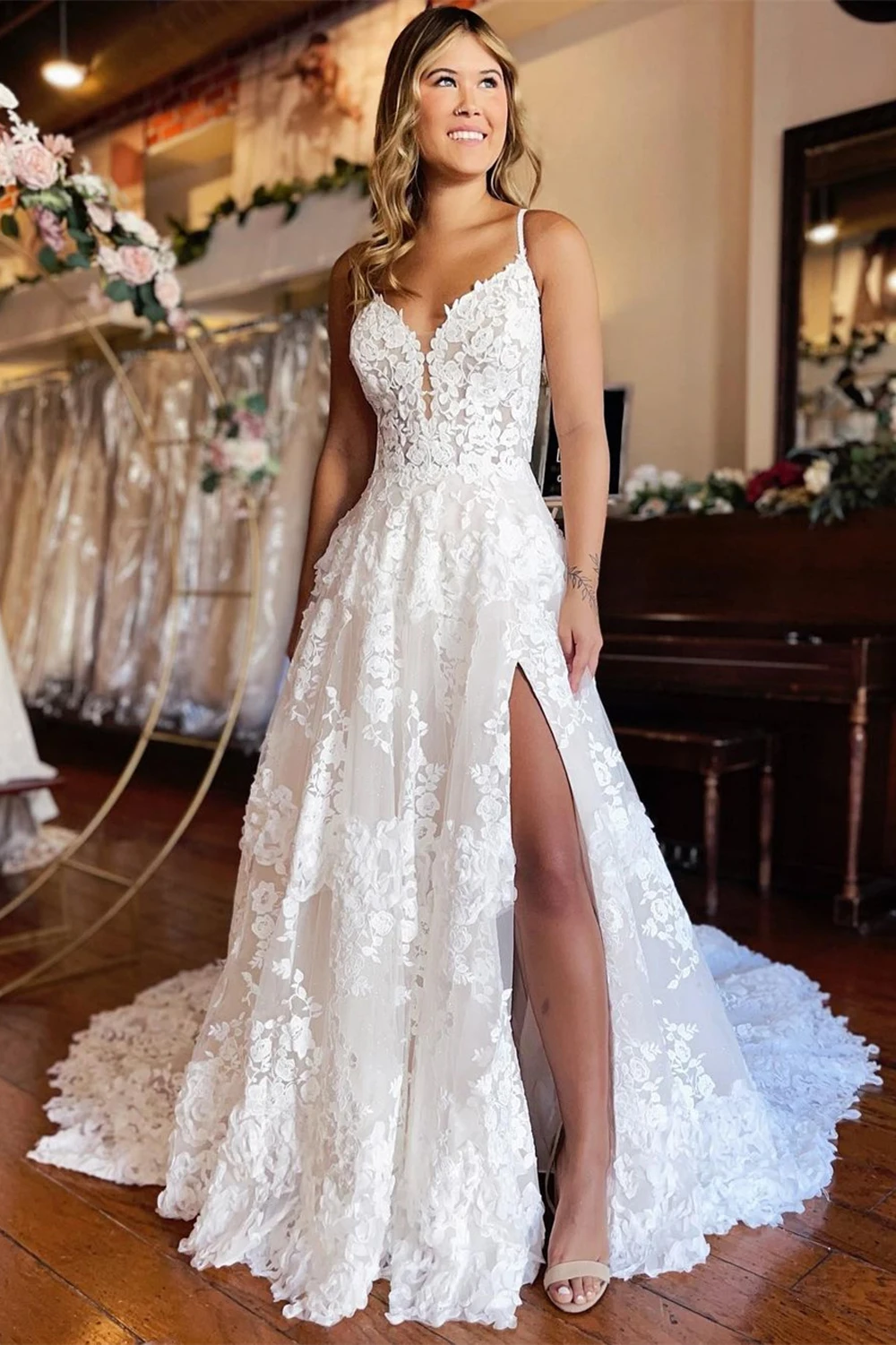 Beach Boho Wedding Dresses Lace Appliques Sexy High Split Spaghetti Straps Backless Bridal Gowns Vestido De Novia Custom Made