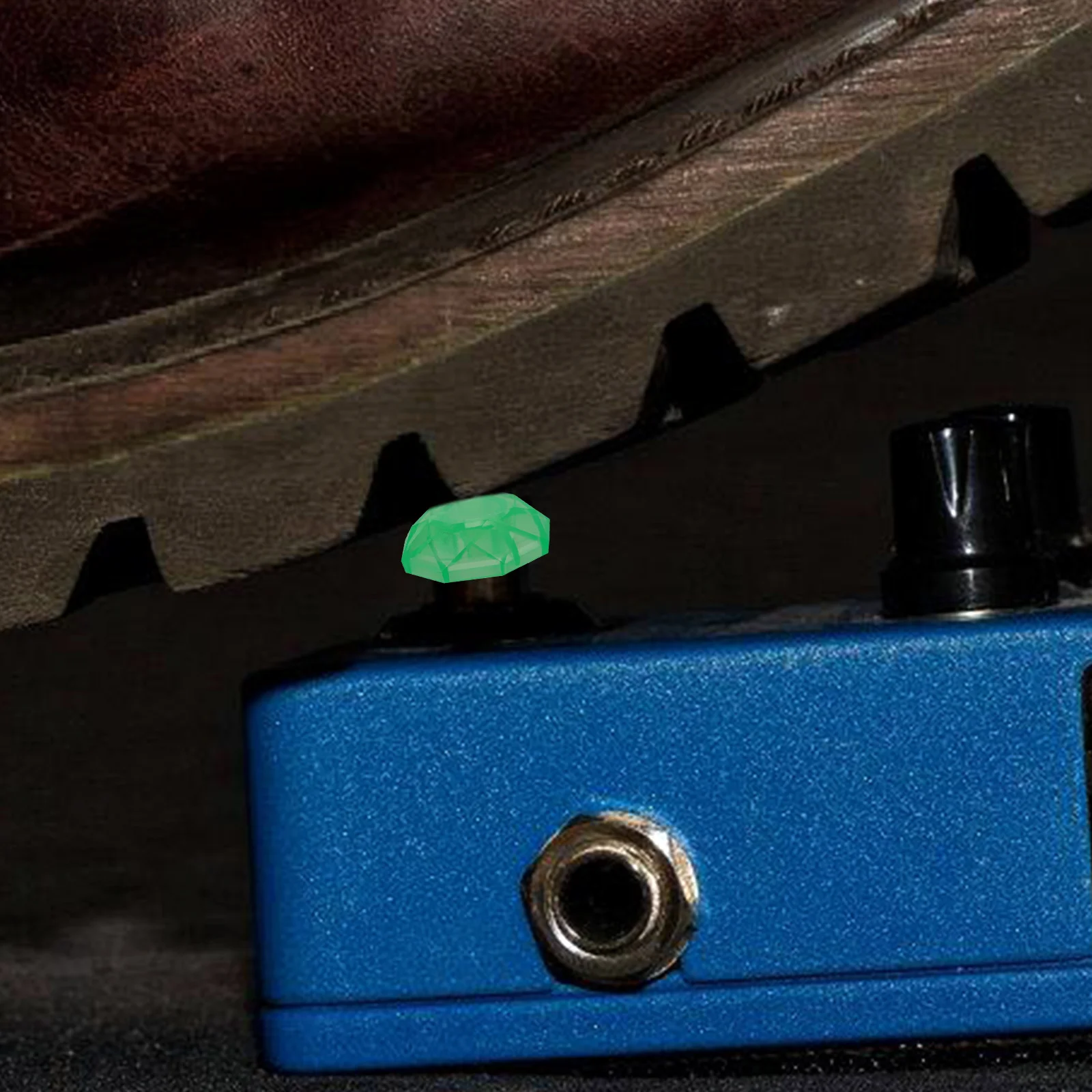 

5pcs Foot Cap Guitar Effect Pedal Replacement Plastic Footswitch Toppers Fluorescent Design Easy Install