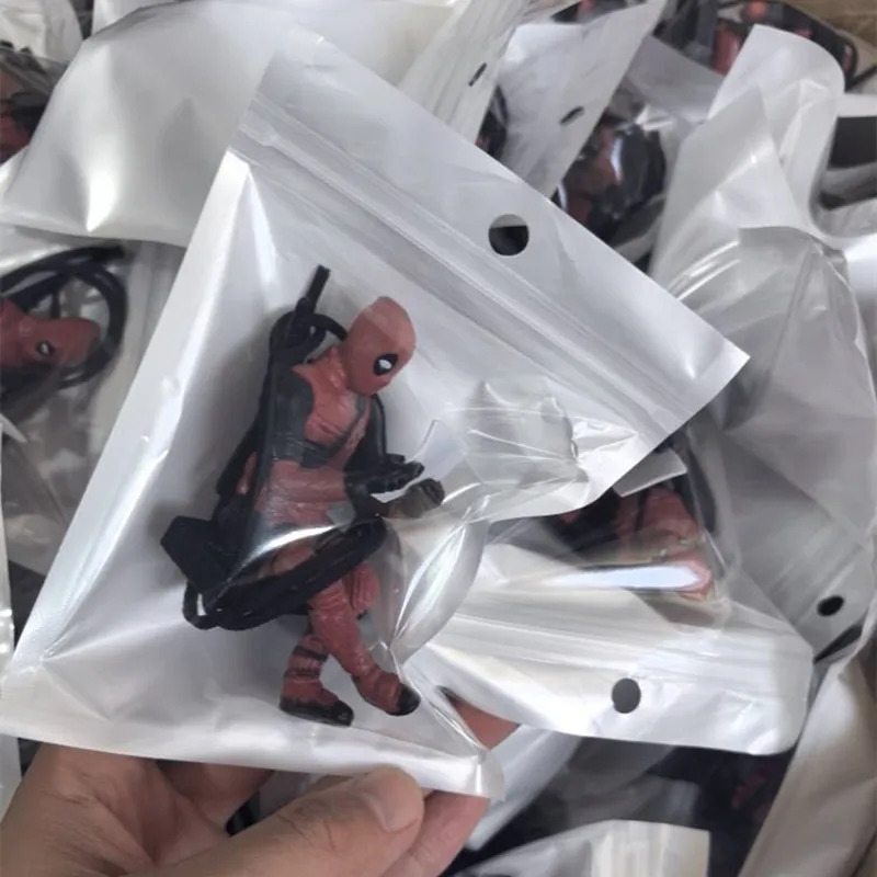 أنيمي ديدبول عمل الشكل سيارة الديكور الداخلي اللعب يجلس نموذج X-Men تمثال صغير قلادة اكسسوارات السيارات الاطفال هدية