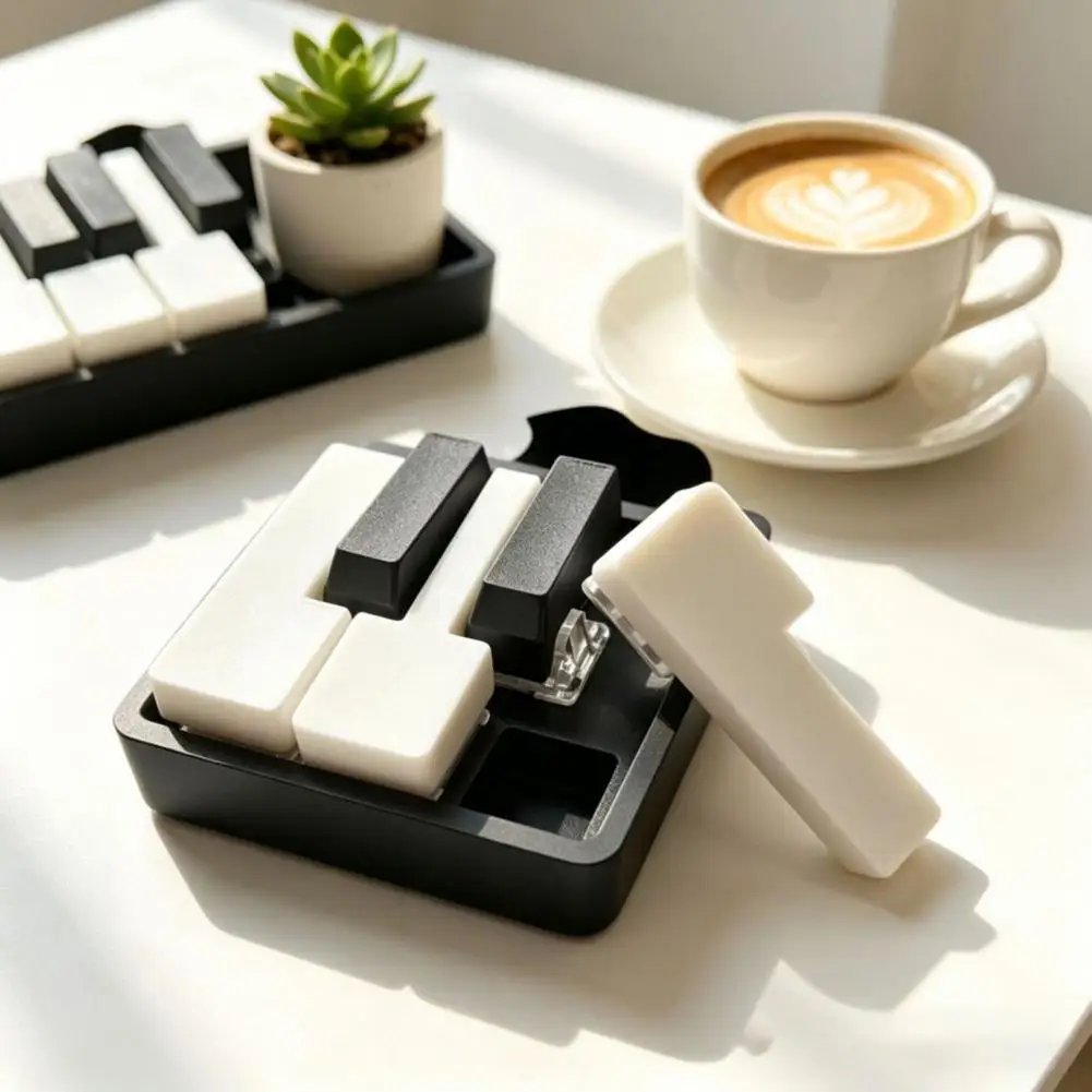Piano Keychain Musical Keychain 3d Printed Mini Piano Keychain Pendant Stress Relief Toy with Smooth Buttons Metal for Music