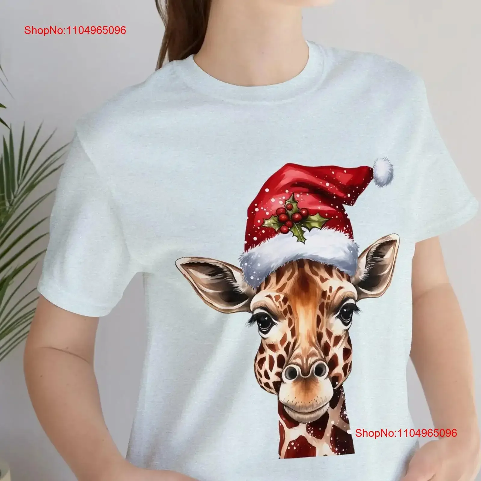 

Christmas Giraffe with Santa Claus Hat T Shirt Print Festive Holiday for Cool Yuletide Outfit Top Idea vintage Washed Stylish
