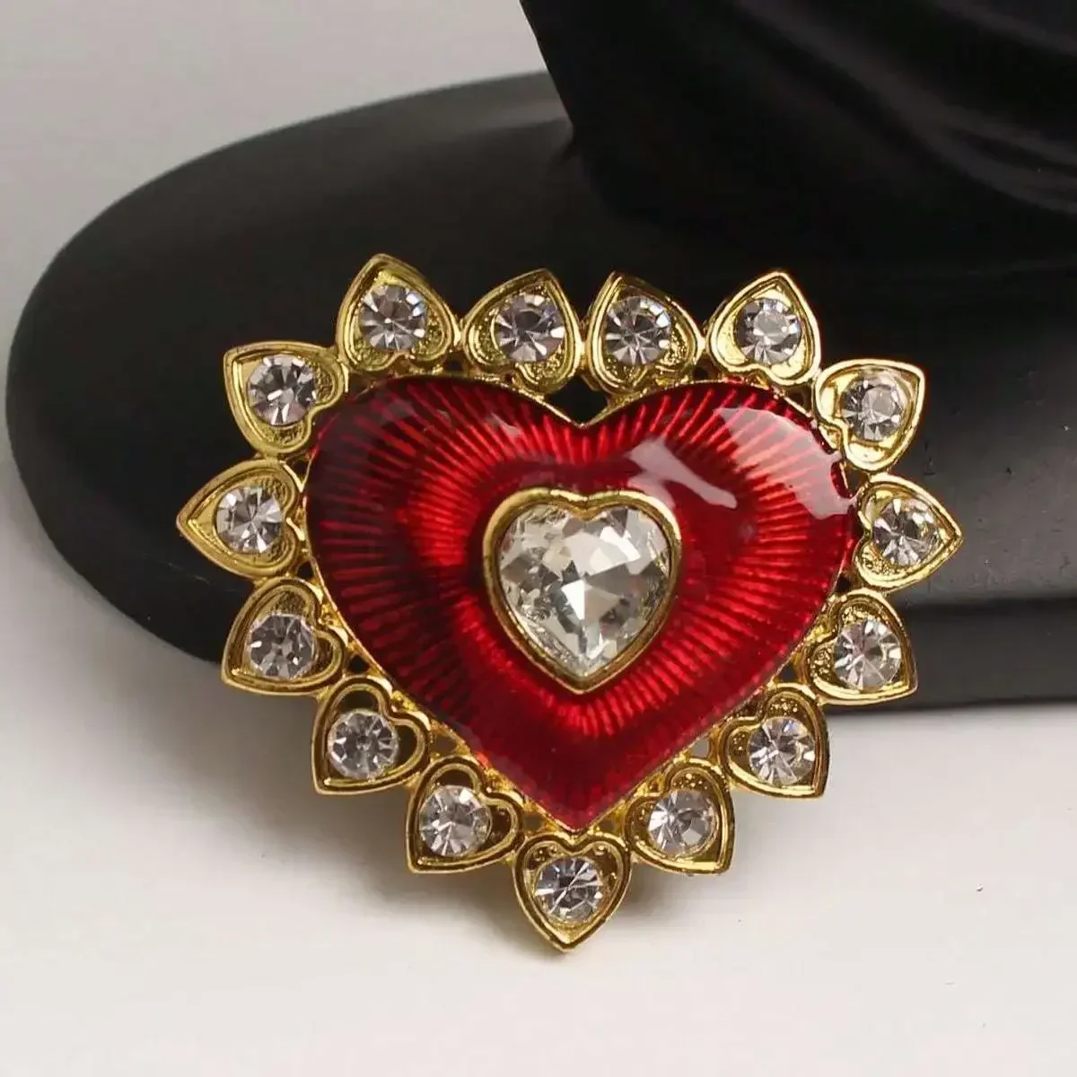 1pc luxurious rhinestone heart brooch, vintage and elegant men\'s and women\'s fashionable jewelry, perfect gift