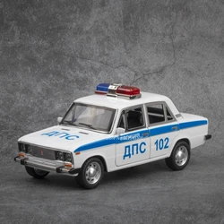 1/24 Lada 2106 Police Alloy Car Model Metal Diecast Toys with Pull Back Sound and Light Simulation Vehicles for Children Gifts