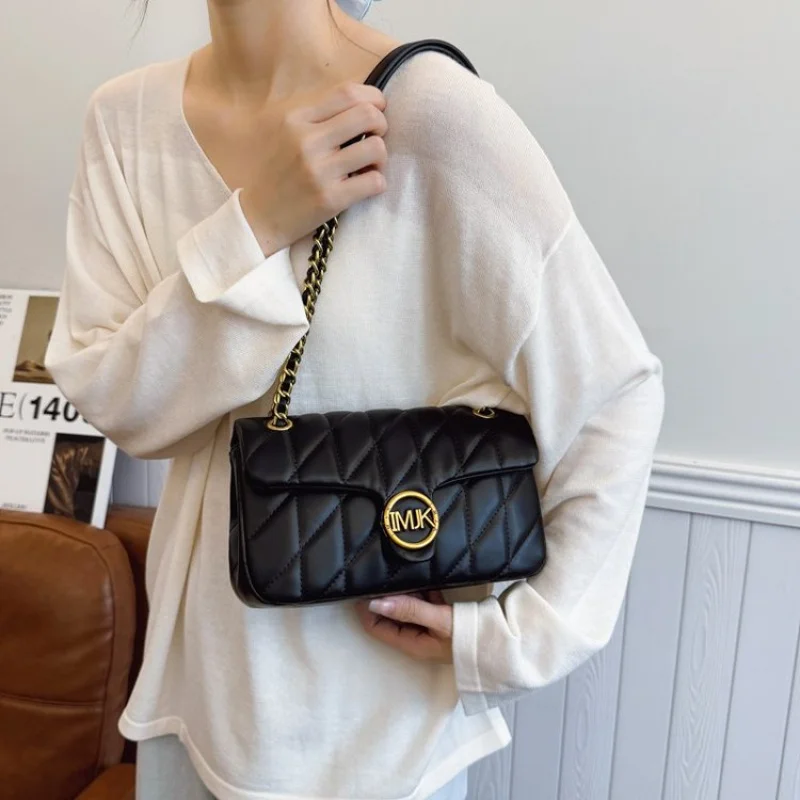 

High-End Ladies Messenger Bag Crafted From Pineapple-Patterned Leather Featuring Casual Vintage And Paris Daily Look