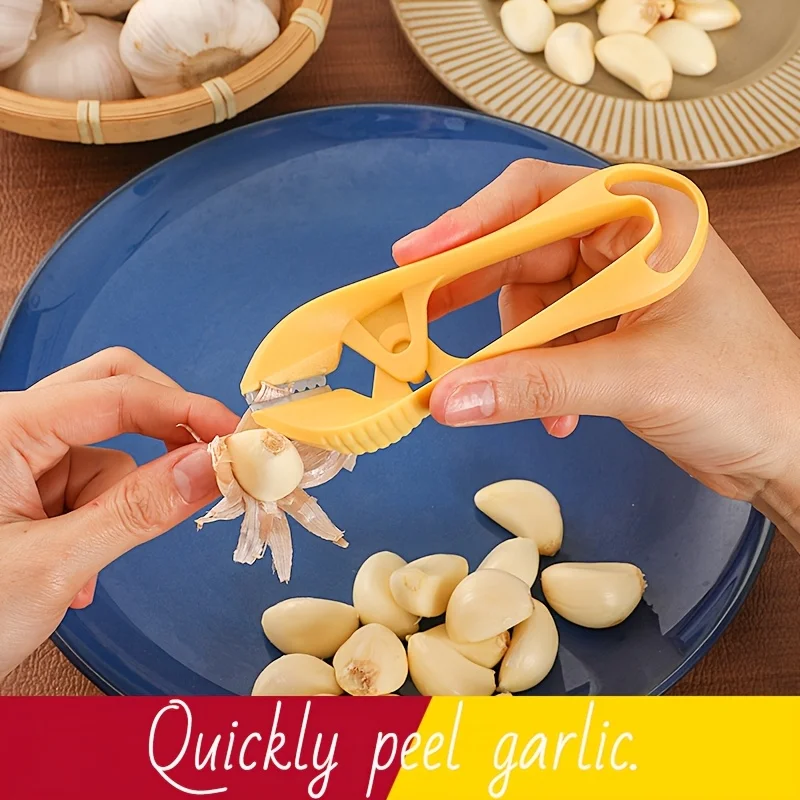 Garlic peeler, capable of efficiently and quickly removing garlic cloves. Ergonomic handle. A must-have kitchen tool.