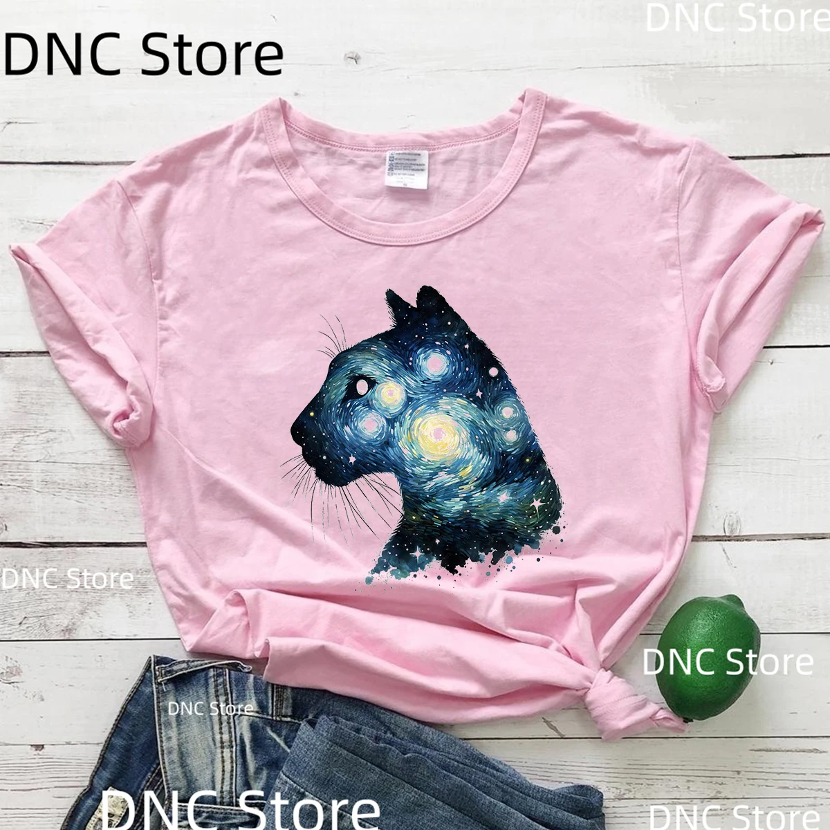 Starry Night Animal Cat Graphic Print T-Shirt Women Wild Animal Art Print Tshirt Fashion Retro Femme T Shirt Yellow Pink Tees