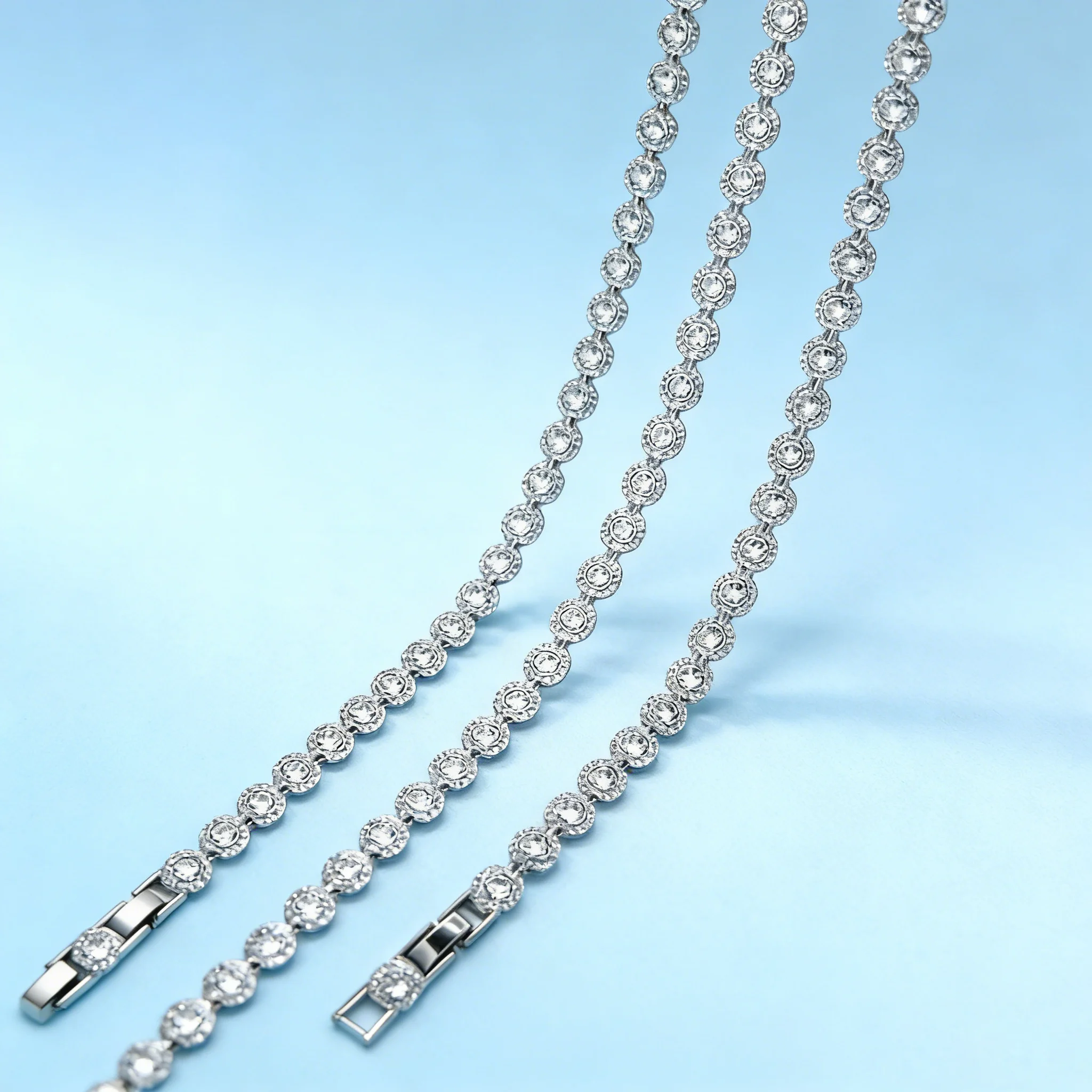 

Комплект женских украшений 2026 года: Оригинальный набор из серии «Ангел» с круглыми бриллиантами, демонстрирующий благородную элегантность, идеально подходит для вечеринок