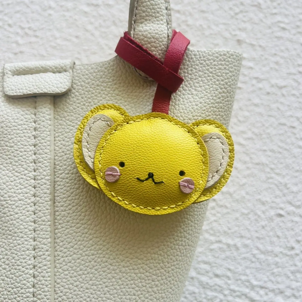 

Handmade Cute Cerberus Style Bag Pendant Keychain Car Hanging Simple and Versatile Gift