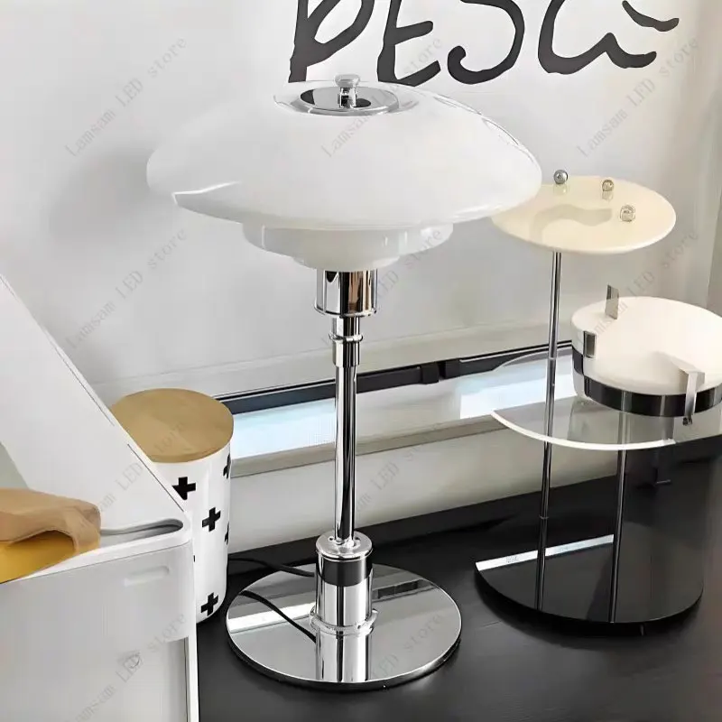 Lampada da tavolo classica danese Replica Lampada da scrivania nordica alimentata da CA con paralume in vetro 85-265V Lampadina E14/E27 per la decorazione della stanza