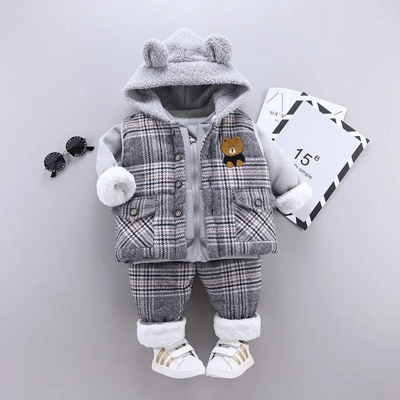 Boys\' and girls\' cartoon bear suit Children\'s hooded sweater three piece vest with plush thickened thermal sportswear