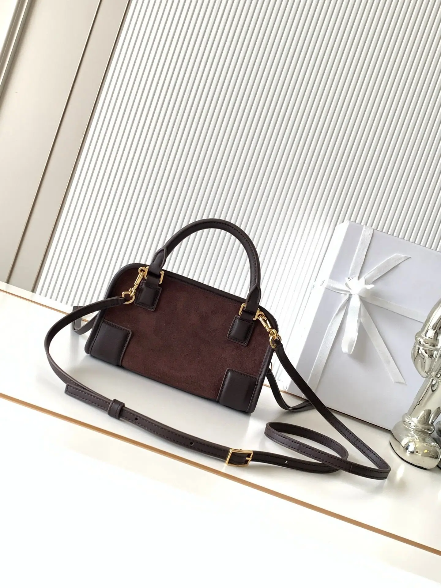 Mini Soft Cowhide Leather Women's Handbag Shoulder Bag Fashionable Versatile Suitable for Vacation Commuting