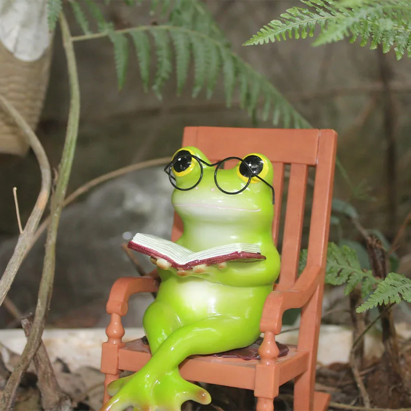 Frog rocking chair ornaments, courtyard balcony landscaping, office desktop resin ornaments