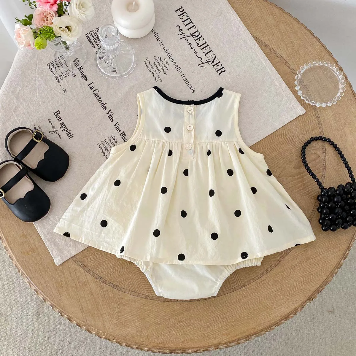 Korean-style summer baby girl sweet and cute wave point bow dress, baby girl sleeveless dress, very suitable for going out to we