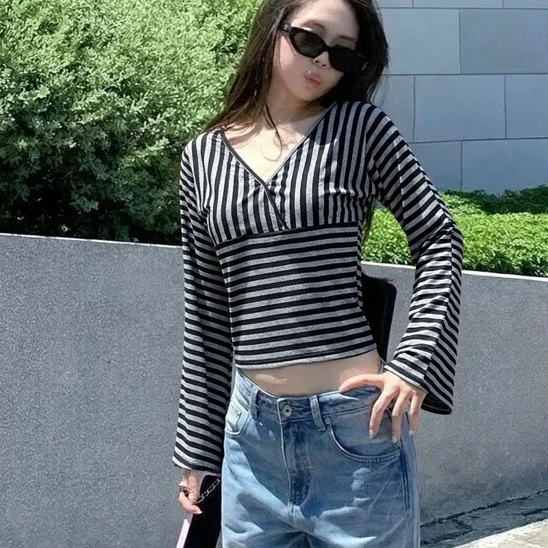 Autumn Korean Street  Casual Design Retro Stripes Deep V-long Sleeves Flared Sleeves Patchwork T-shirt Individuality Commute Top