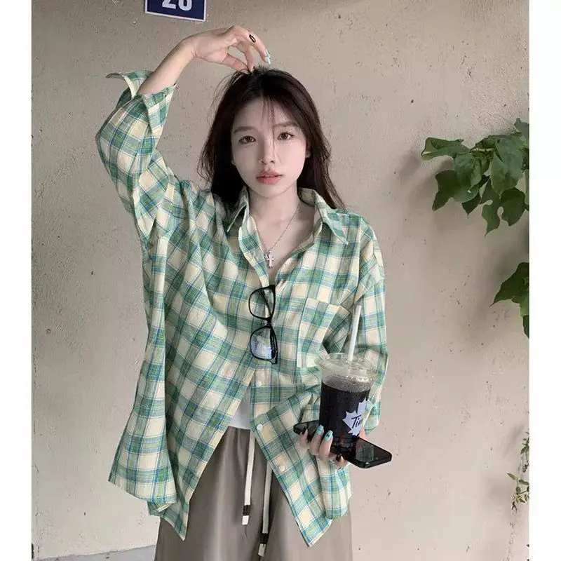 Loose Women's Plaid Sun Protection irt Korean Sle Long Sve Turn-down Collar Casual Top een And White Stripes