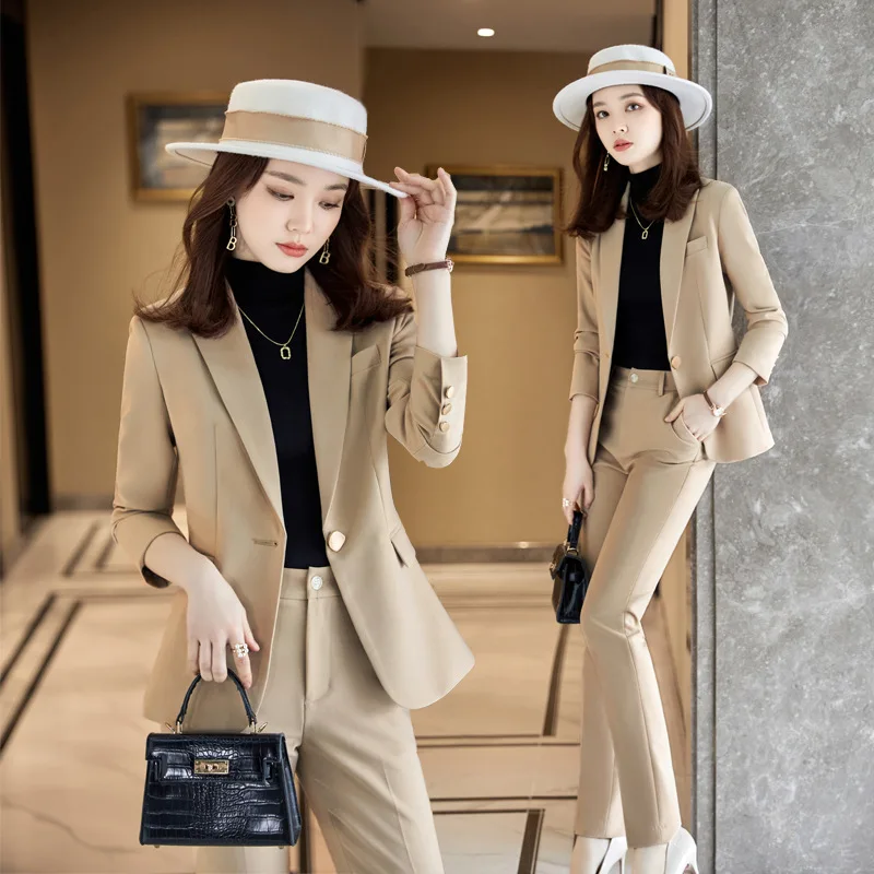 

Женский блейзер цвета хаки 2022. Новый осенне-зимний повседневный деловой костюм в корейском стиле из двух предметов для невысоких женщин.