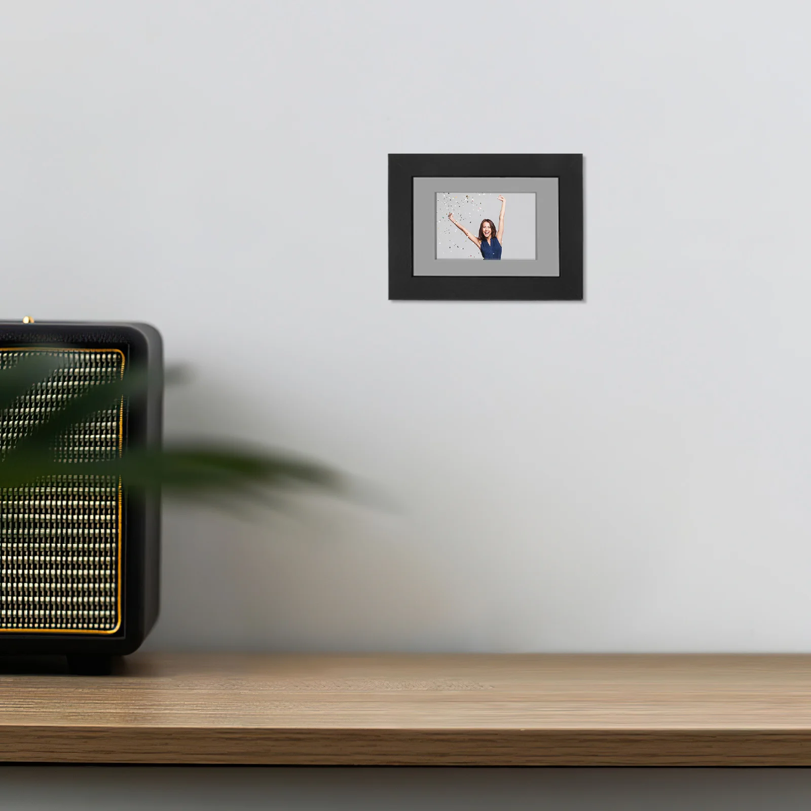 

Wall Mount Trading Card Display Case Single Card Acrylic Wood Frame Dustproof Storage Collector Showcase Cards Display Shelf